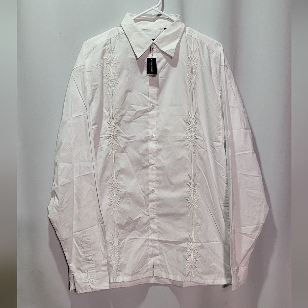 Vitorio Romani Men's NWT White Embroidered Long Sleeve Dress Shirt Size Medium - Picture 2 of 8